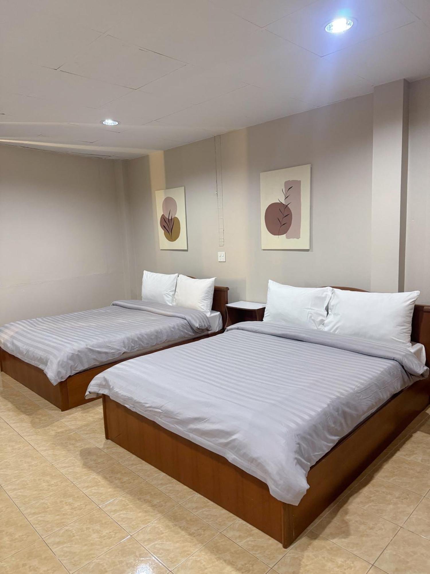 Nakhonratchasima Tokyo Hotel מראה חיצוני תמונה