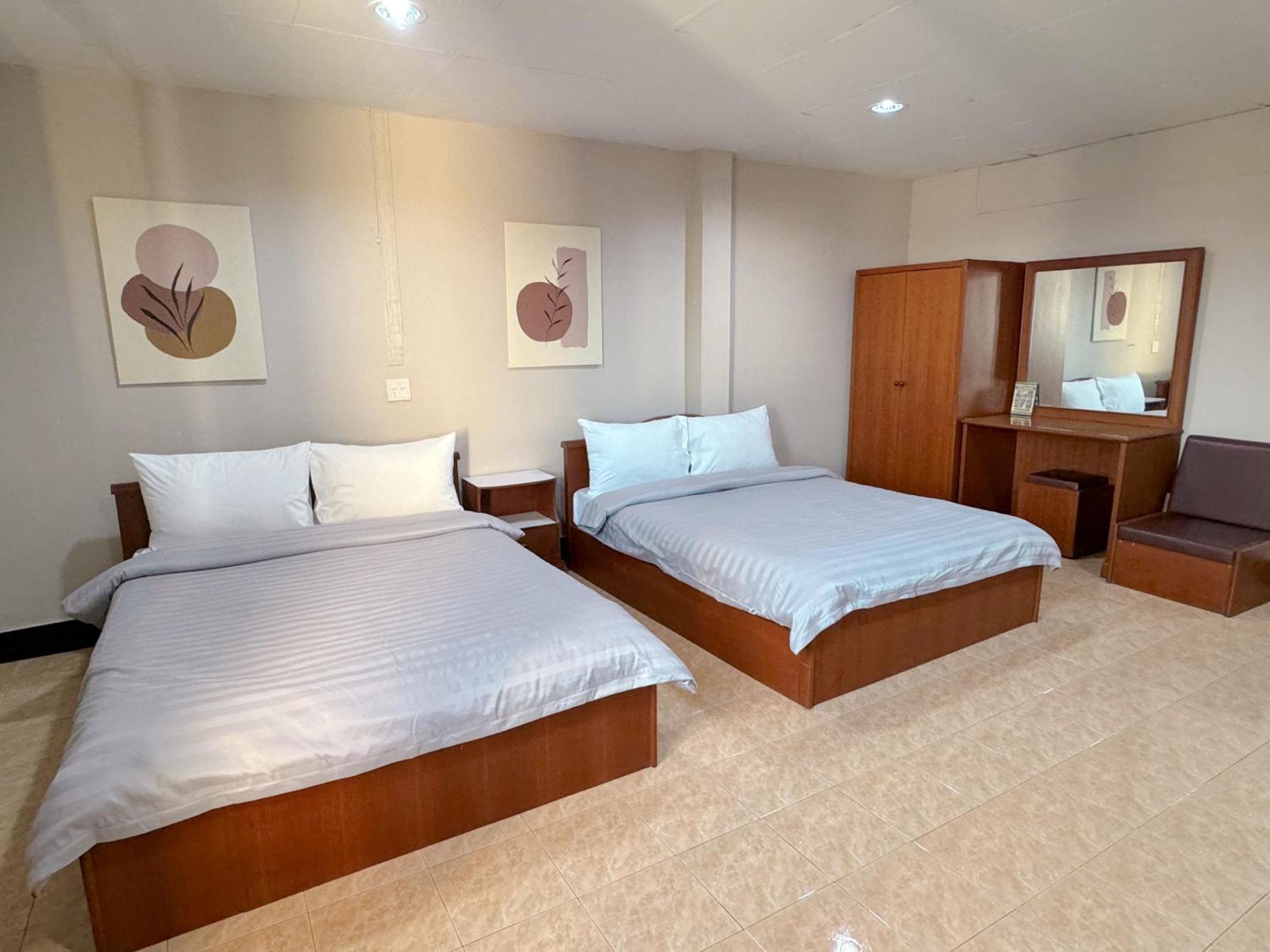 Nakhonratchasima Tokyo Hotel מראה חיצוני תמונה